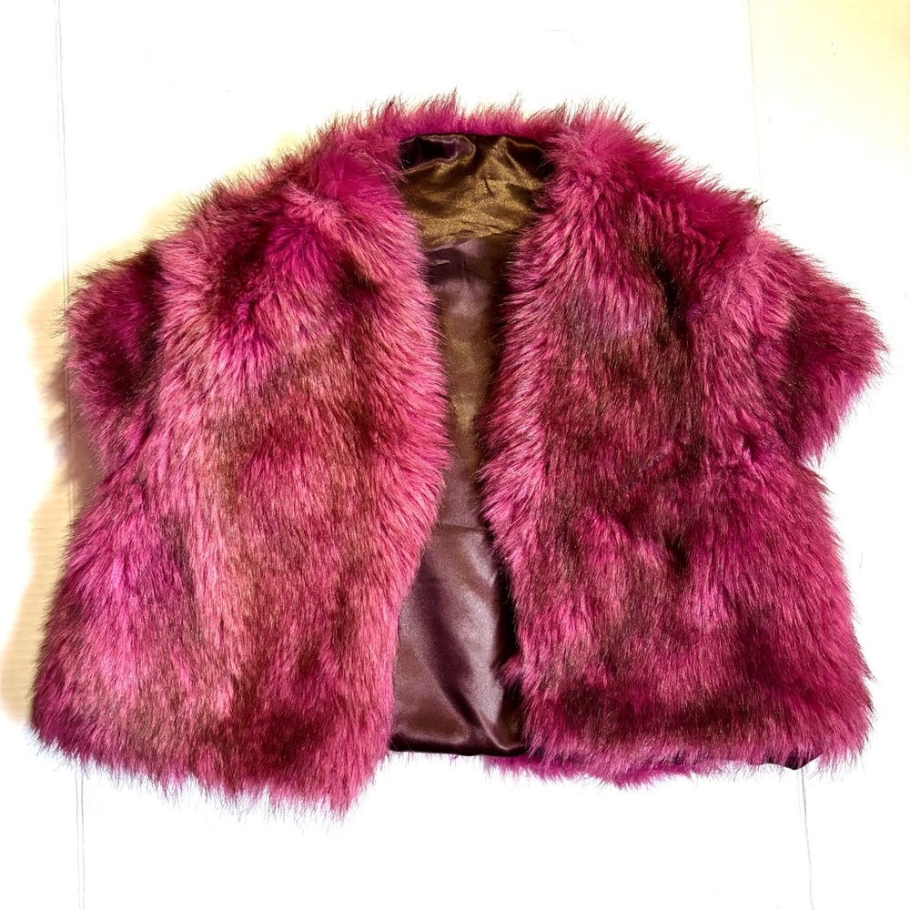 Plush Faux Fur Vest in Vibrant Magenta